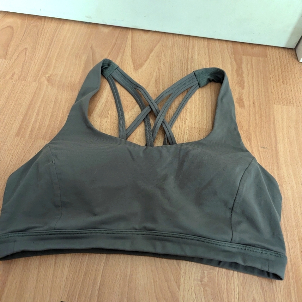 Lululemon Free To Be Serene Sports Bra (Size 6) *Gently Worn*